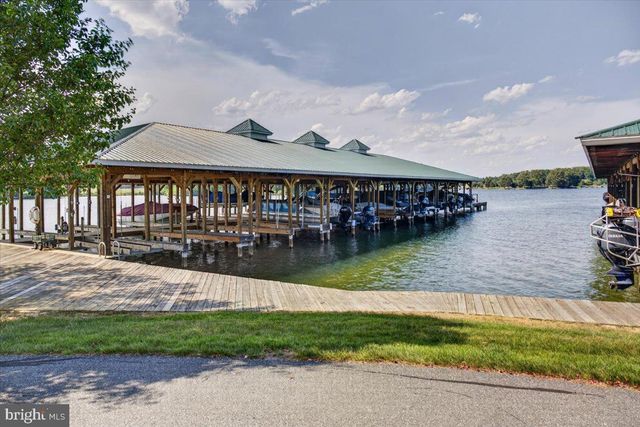 32 MILL RUN, Bumpass, VA 23024