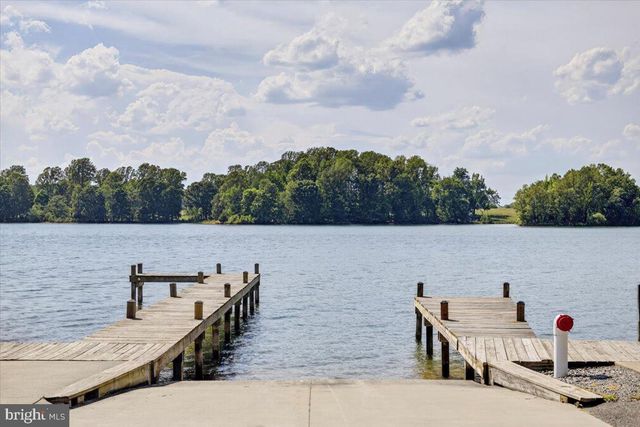 32 MILL RUN, Bumpass, VA 23024