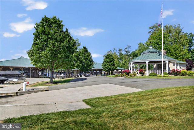 32 MILL RUN, Bumpass, VA 23024