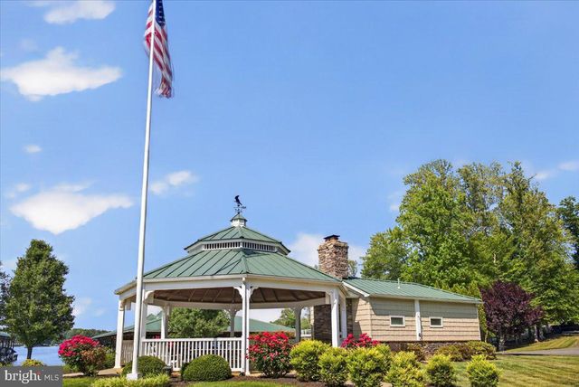 32 MILL RUN, Bumpass, VA 23024