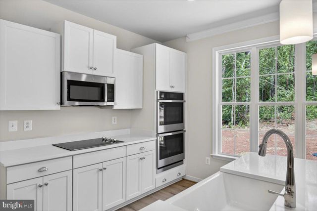 32 MILL RUN, Bumpass, VA 23024