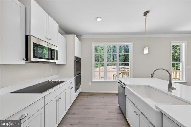 32 MILL RUN, Bumpass, VA 23024