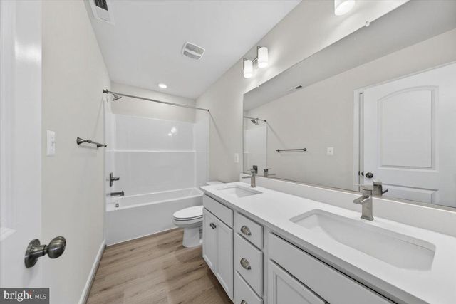 32 MILL RUN, Bumpass, VA 23024
