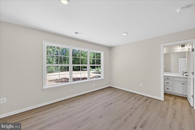 32 MILL RUN, Bumpass, VA 23024