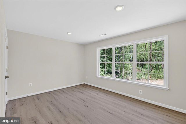 32 MILL RUN, Bumpass, VA 23024