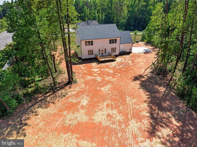 32 MILL RUN, Bumpass, VA 23024