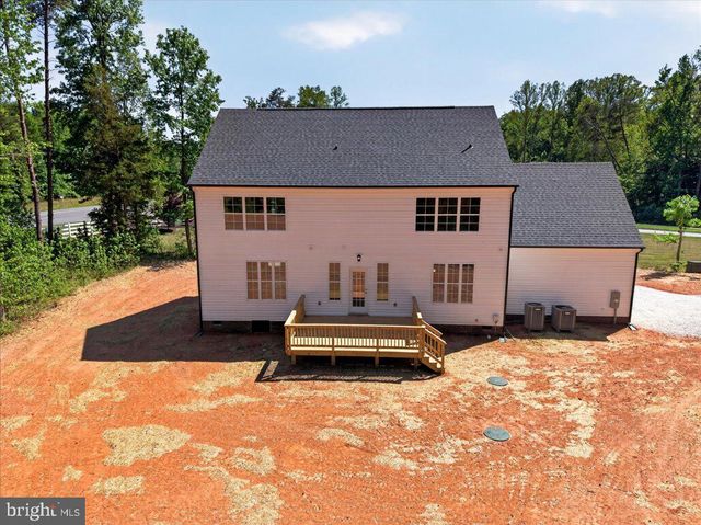 32 MILL RUN, Bumpass, VA 23024