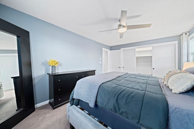 300 River St 12, Weymouth, MA 02191