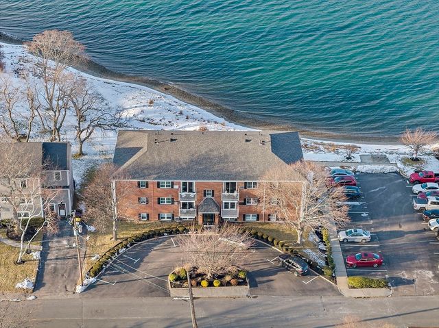 300 River St 12, Weymouth, MA 02191