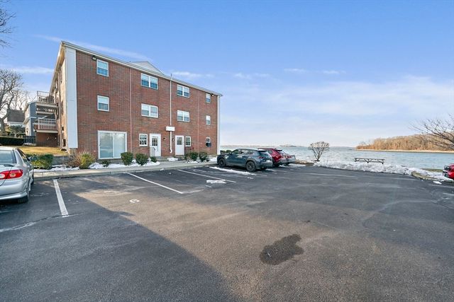 300 River St 12, Weymouth, MA 02191