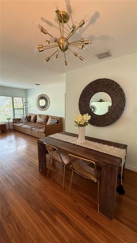 2 NE 44 ST 4, Miami, FL 33137