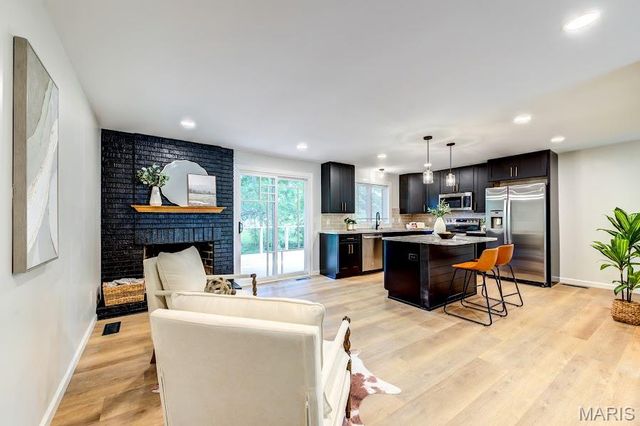 471 Maymont Drive, Ballwin, MO 63011