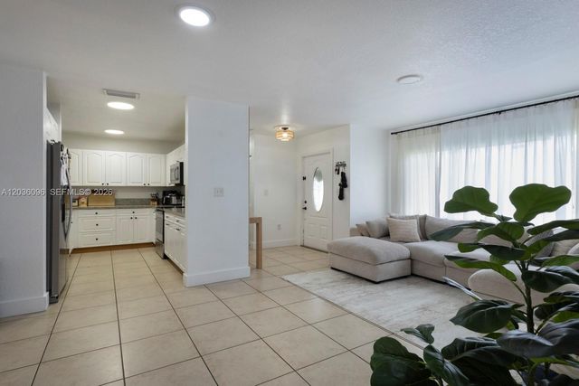 15735 SW 298th Ter, Homestead, FL 33033