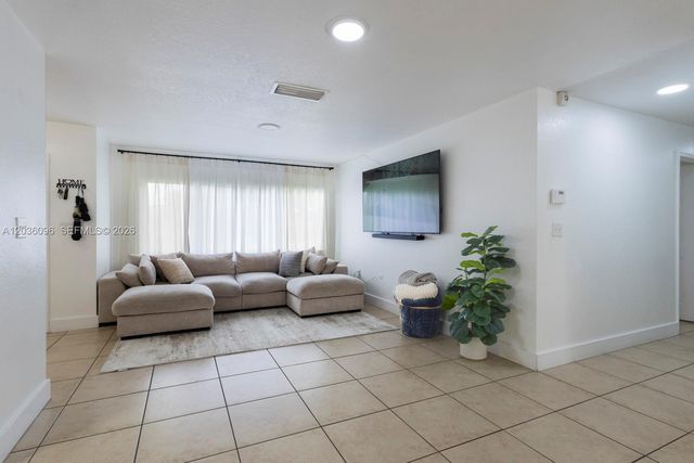 15735 SW 298th Ter, Homestead, FL 33033
