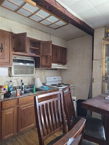 632 Euclid Ave, Canonsburg, PA 15317