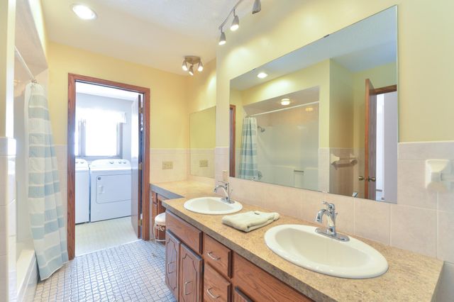 215 Keith Road, Circle Pines, MN 55014