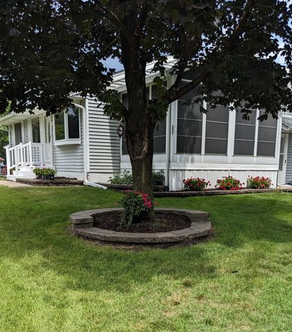 215 Keith Road, Circle Pines, MN 55014