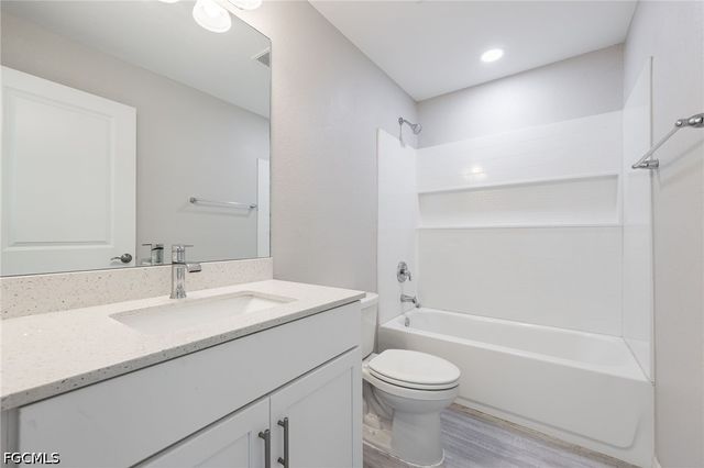 2512 NW 15th AVE, Cape Coral, FL 33993