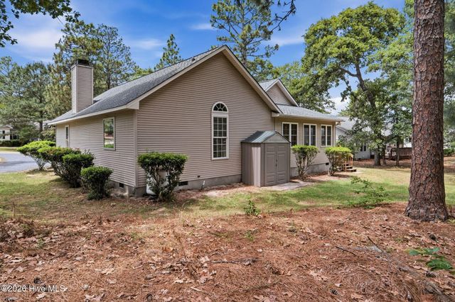 245 Wheeling Drive, Pinehurst, NC 28374