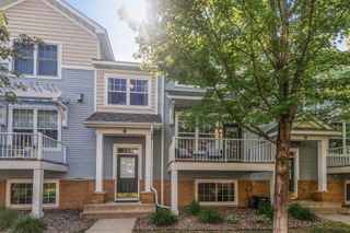 1666 Village Trail E 6, Maplewood, MN 55109