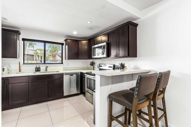 1665 Cabot Lane A3, Wellington, FL 33414