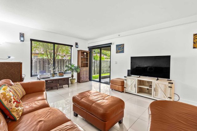 1665 Cabot Lane A3, Wellington, FL 33414