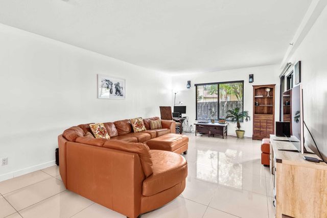 1665 Cabot Lane A3, Wellington, FL 33414