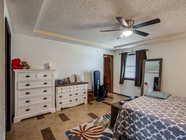 4505 Royal Oak Dr, Oklahoma City, OK 73135
