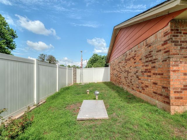 4505 Royal Oak Dr, Oklahoma City, OK 73135
