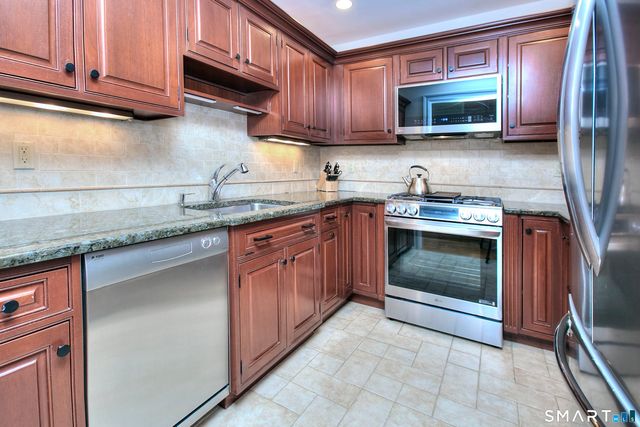 136 East Avenue APT 4C, Norwalk, CT 06851