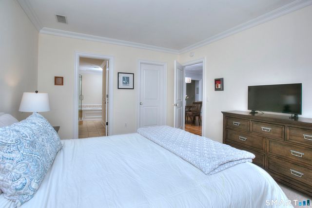 136 East Avenue APT 4C, Norwalk, CT 06851