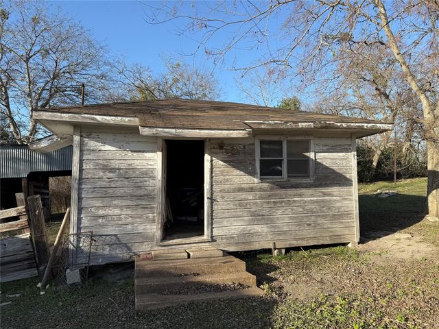 224 W Buffington Avenue, Anderson, TX 77830