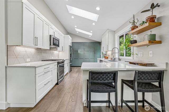 12022 210th Place SE, Issaquah, WA 98027