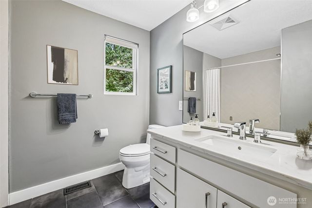 12022 210th Place SE, Issaquah, WA 98027