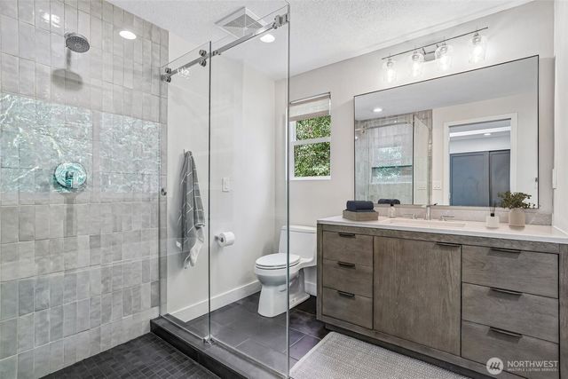 12022 210th Place SE, Issaquah, WA 98027