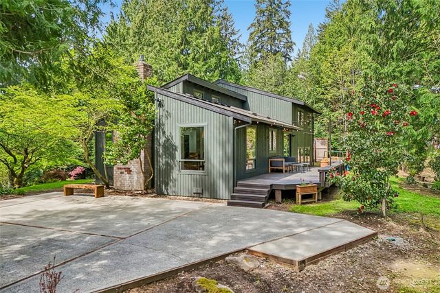 12022 210th Place SE, Issaquah, WA 98027