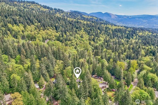 12022 210th Place SE, Issaquah, WA 98027