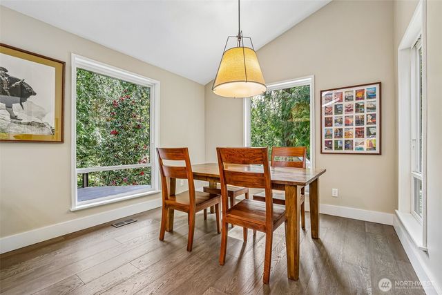 12022 210th Place SE, Issaquah, WA 98027