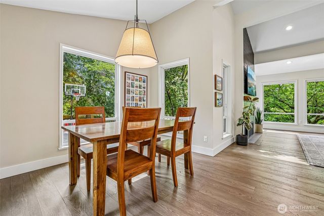 12022 210th Place SE, Issaquah, WA 98027