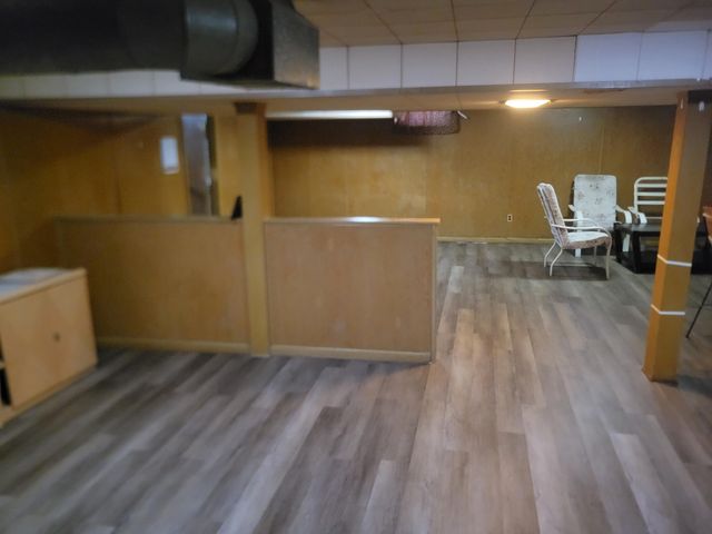 24011 Seneca Street, Oak Park City, MI 48237