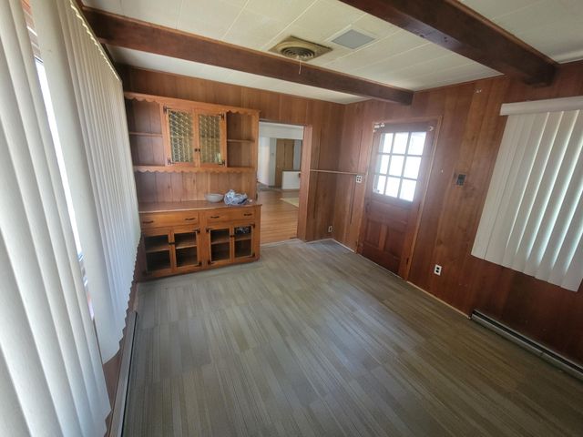 24011 Seneca Street, Oak Park City, MI 48237