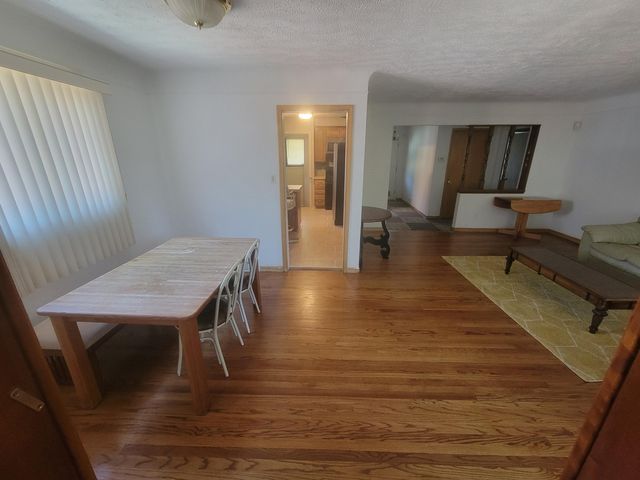 24011 Seneca Street, Oak Park City, MI 48237