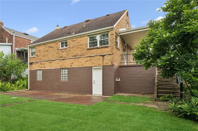 416 Veronica Dr, Penn Hills, PA 15235
