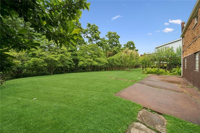 416 Veronica Dr, Penn Hills, PA 15235