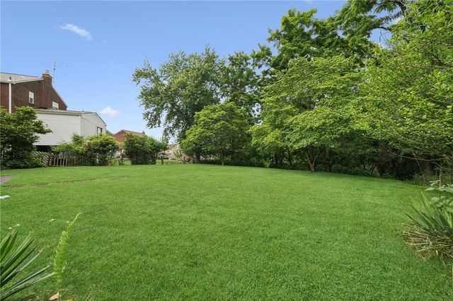 416 Veronica Dr, Penn Hills, PA 15235