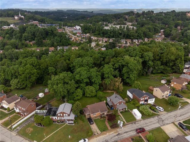 416 Veronica Dr, Penn Hills, PA 15235