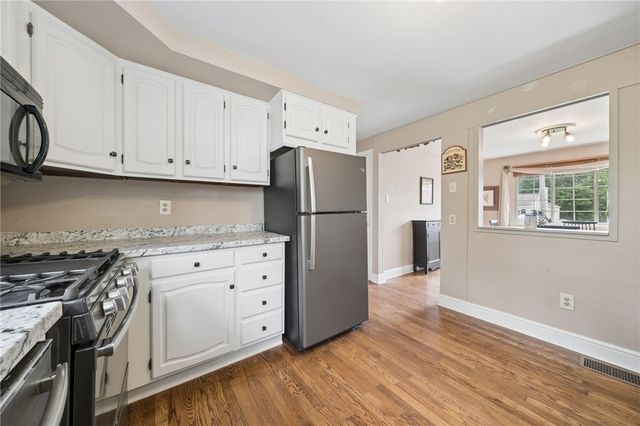 416 Veronica Dr, Penn Hills, PA 15235