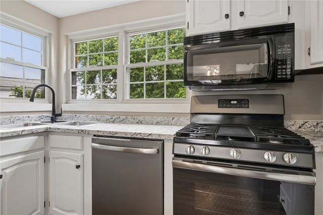 416 Veronica Dr, Penn Hills, PA 15235
