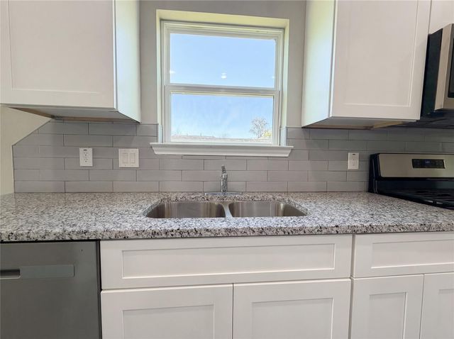 222 Spruce Lake Road, Houston, TX 77336