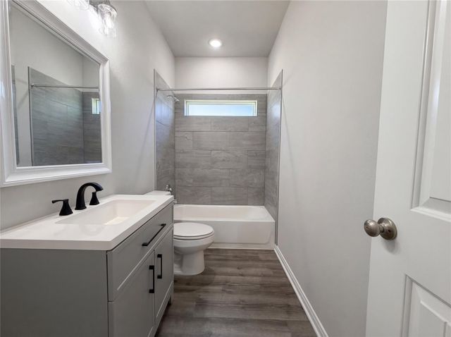 222 Spruce Lake Road, Houston, TX 77336